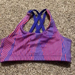 Girls Under Armour Sports Bra - Size Medium